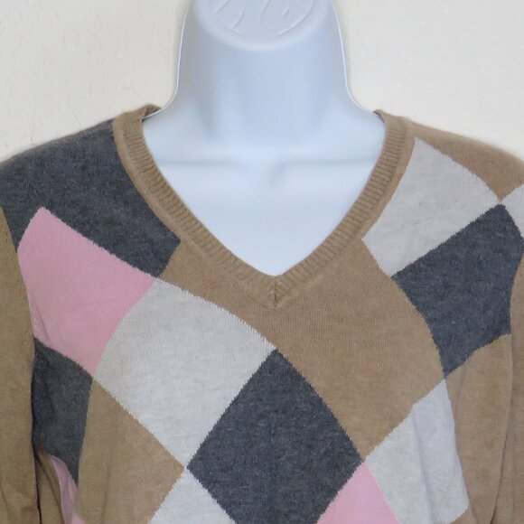 Van Heusen* Women's Long Sleeve V-Neck Straight Hem Argyle Pastel Sweater~ S/P - Picture 9 of 10